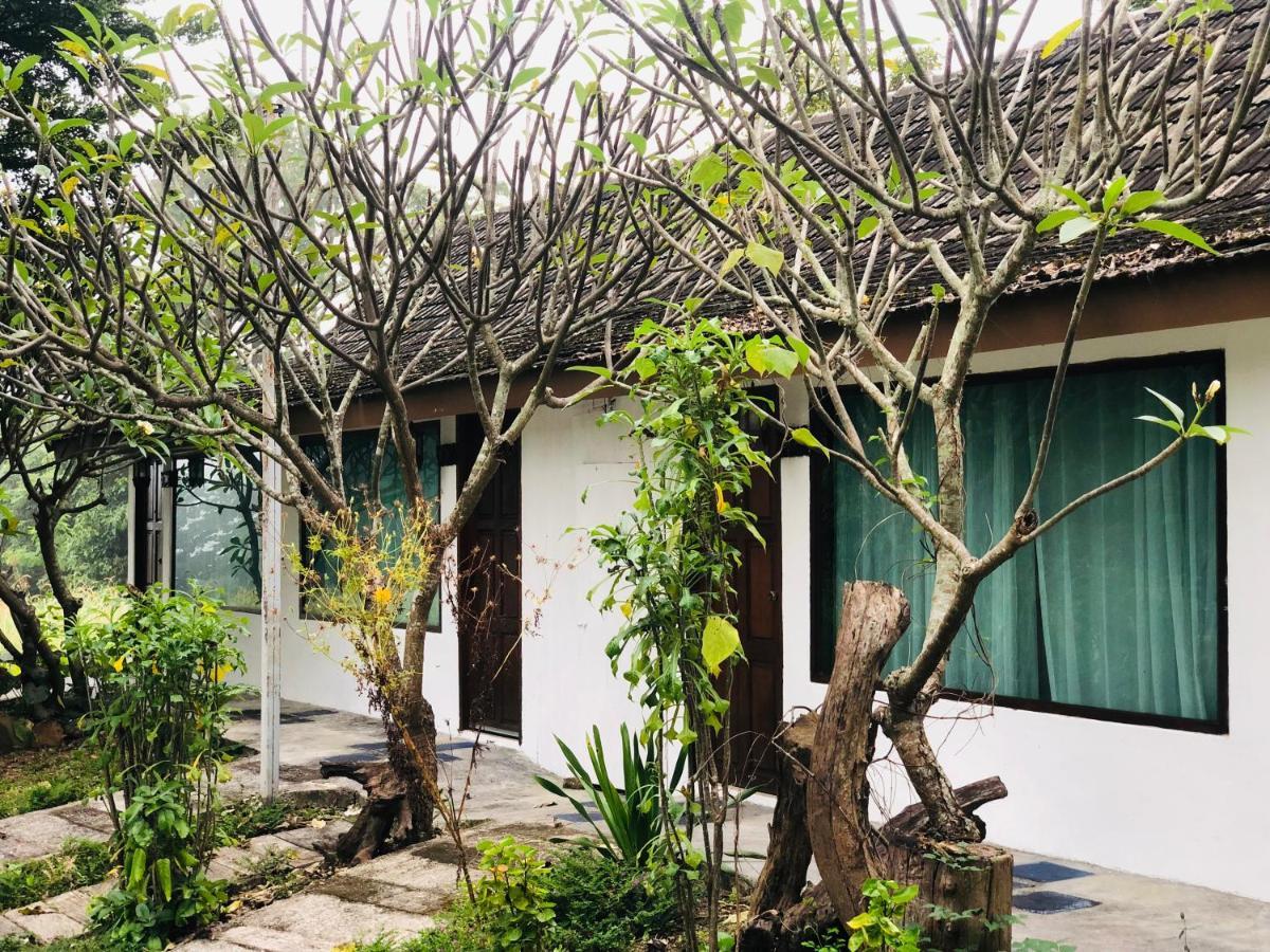 E-Outfitting Pai Resort Экстерьер фото