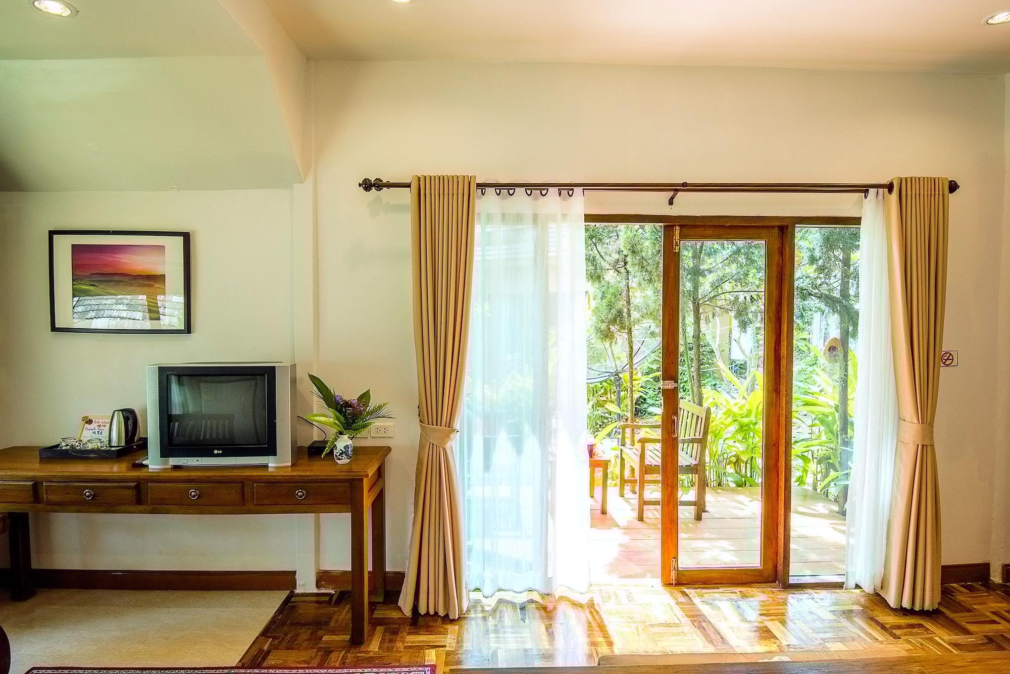 E-Outfitting Pai Resort Экстерьер фото