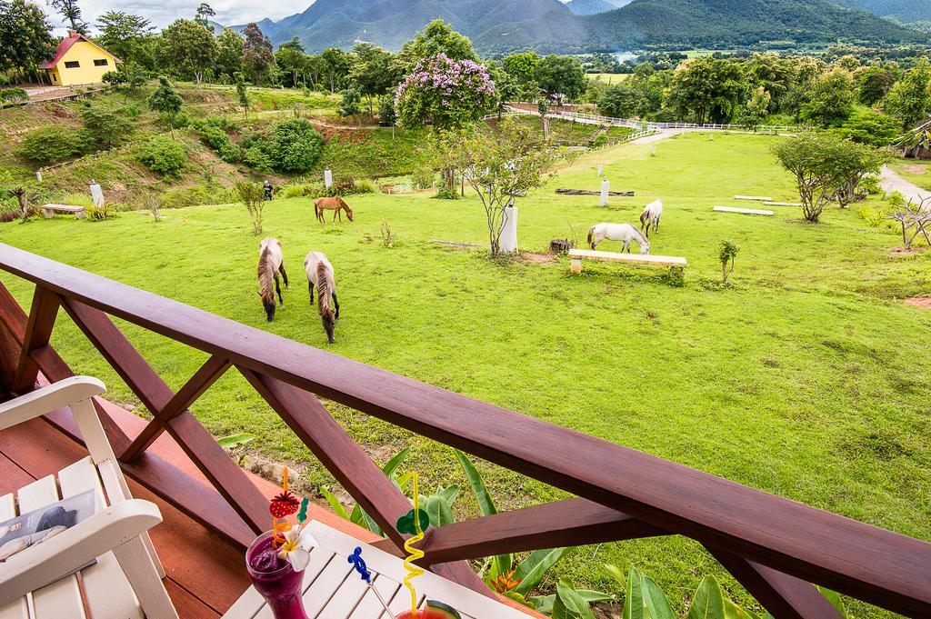 E-Outfitting Pai Resort Экстерьер фото