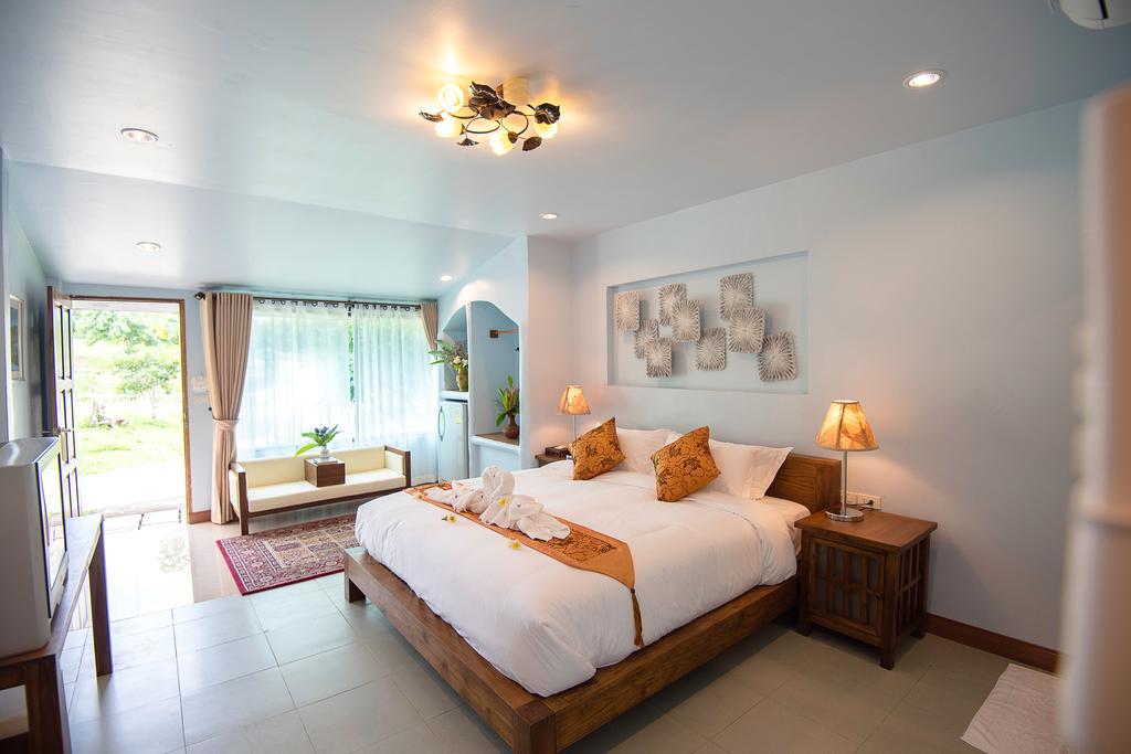 E-Outfitting Pai Resort Экстерьер фото